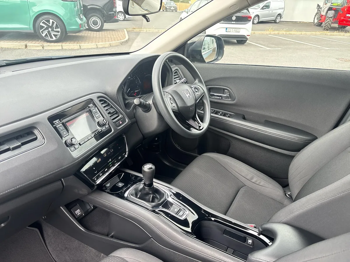 Honda HR-V 1.5 i-VTEC SE - Image 3