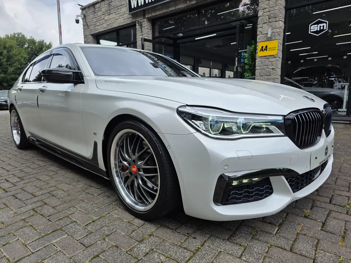2017 BMW 740E M-SPORT AUTO.HUGE SPEC. - Image 3