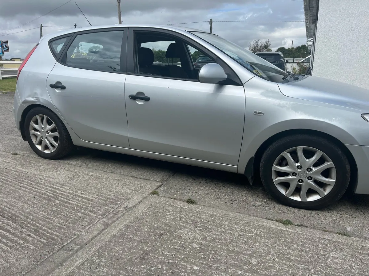 Hyundai i30 - Image 2