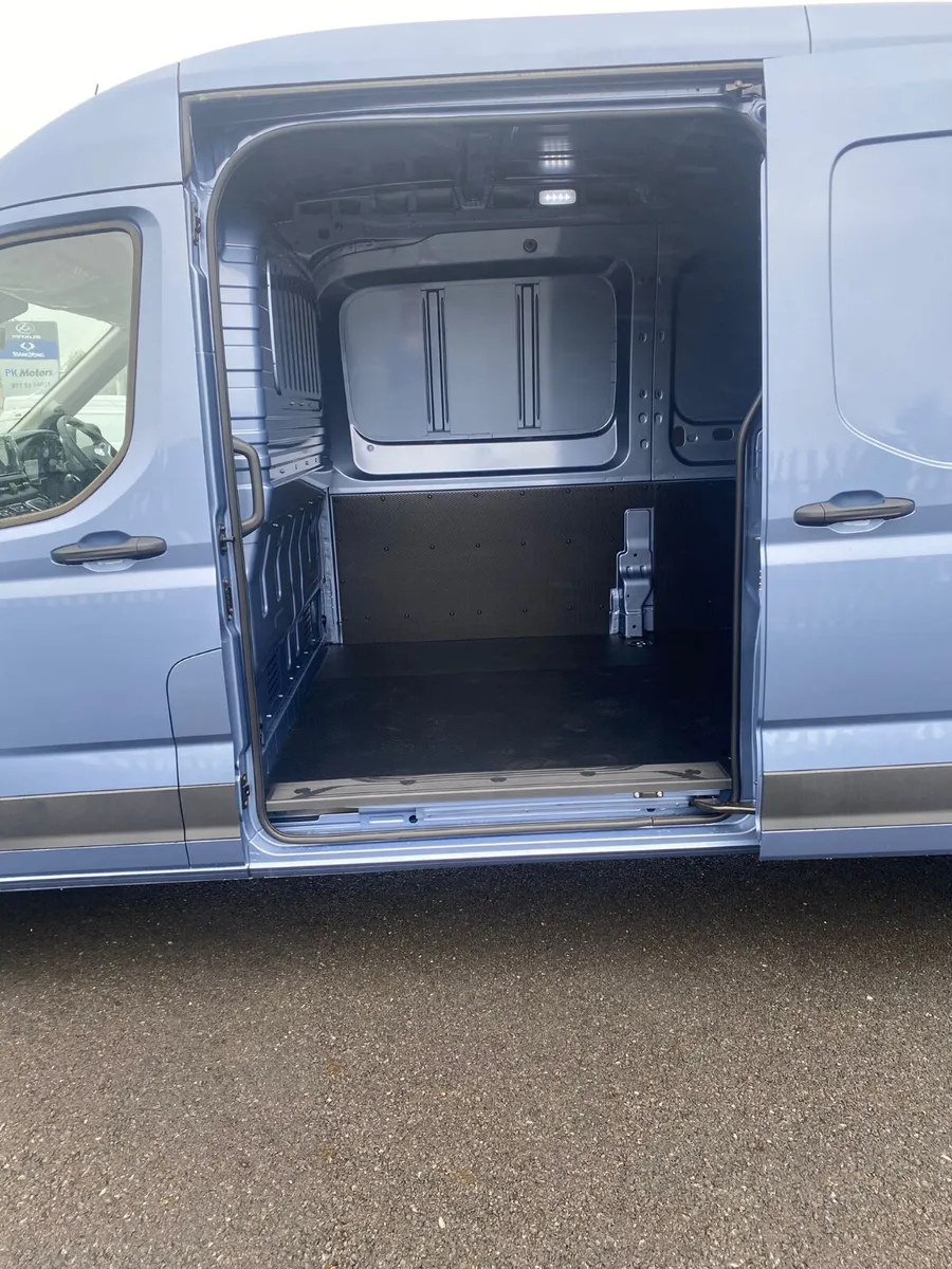 **2025 Maxus Deliver 9 LH FWD** - Image 4