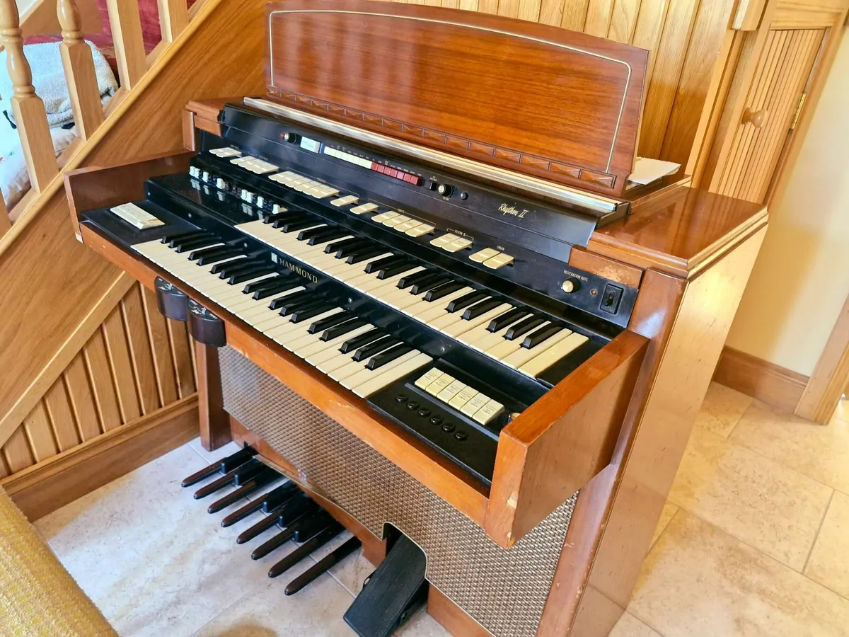 Hammond Organ - Image 4