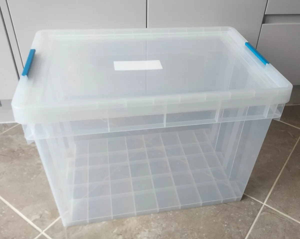 68 L Storage box
