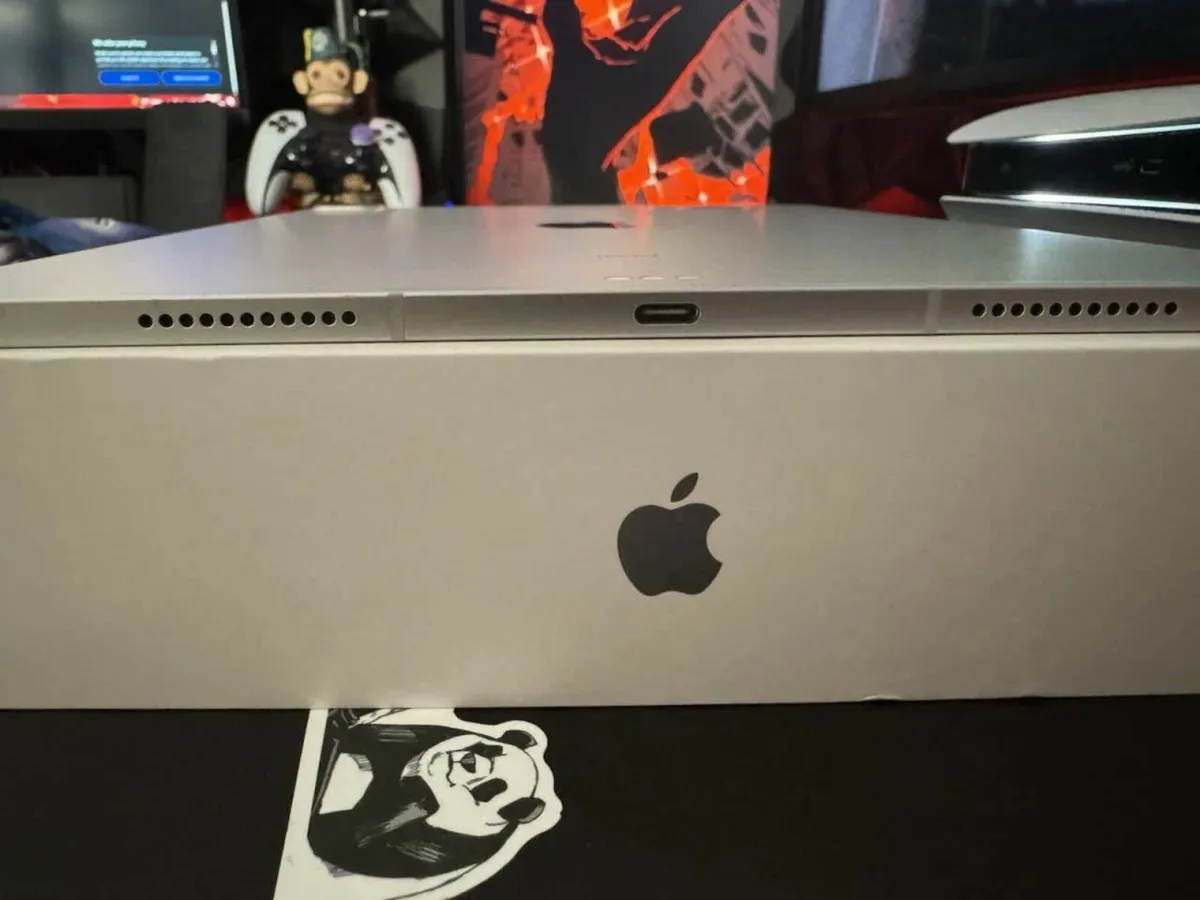 iPad Pro 12.9-inch 5th Gen Wi-Fi + Cellular 128GB - Image 3