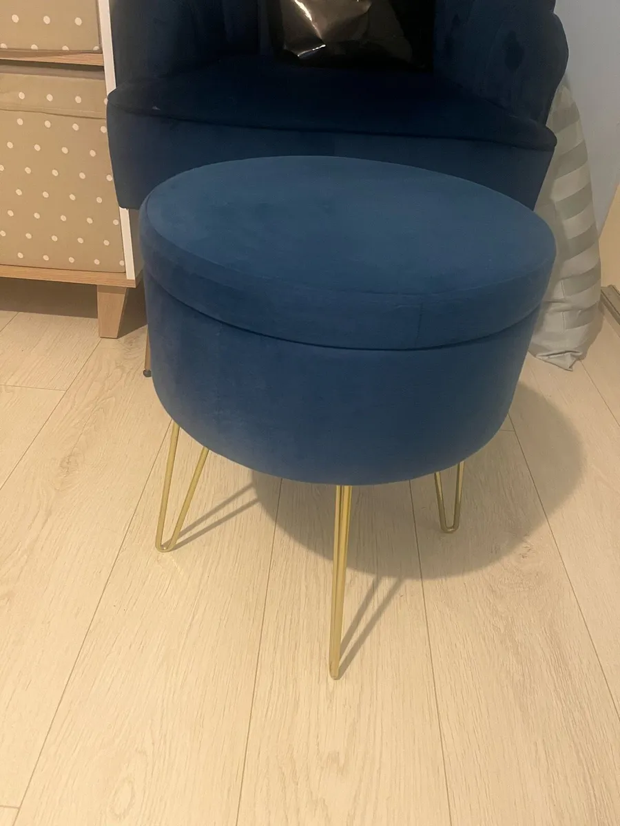 Chair (optional matching foot stool) - Image 4