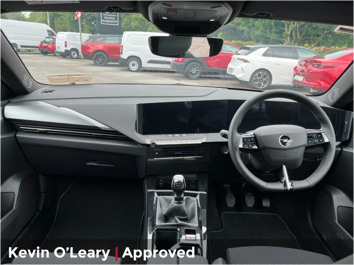 Opel Astra Elegence 1.2 110PS - Image 2