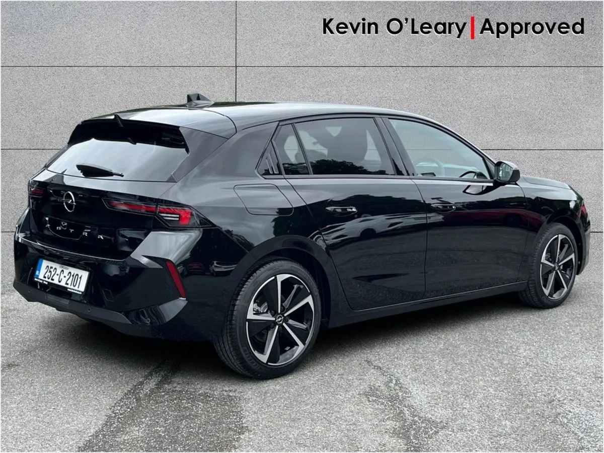 Opel Astra Elegence 1.2 110PS - Image 3
