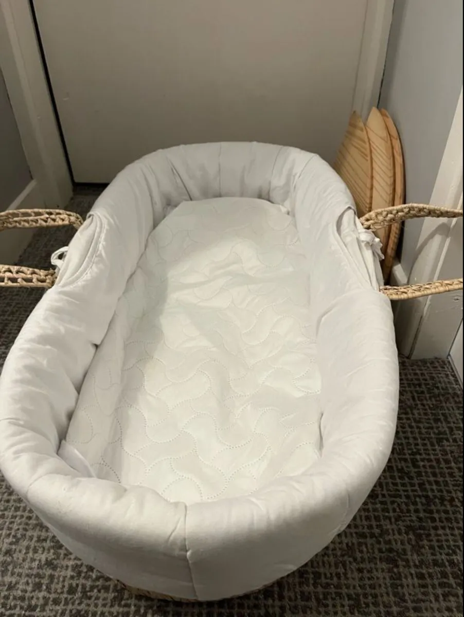 Moses basket - Image 1