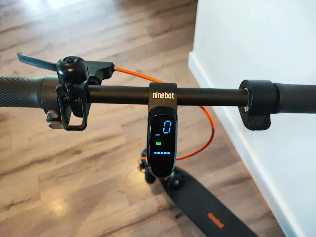 Ninebot F2 PRO E-Scooter - Image 4
