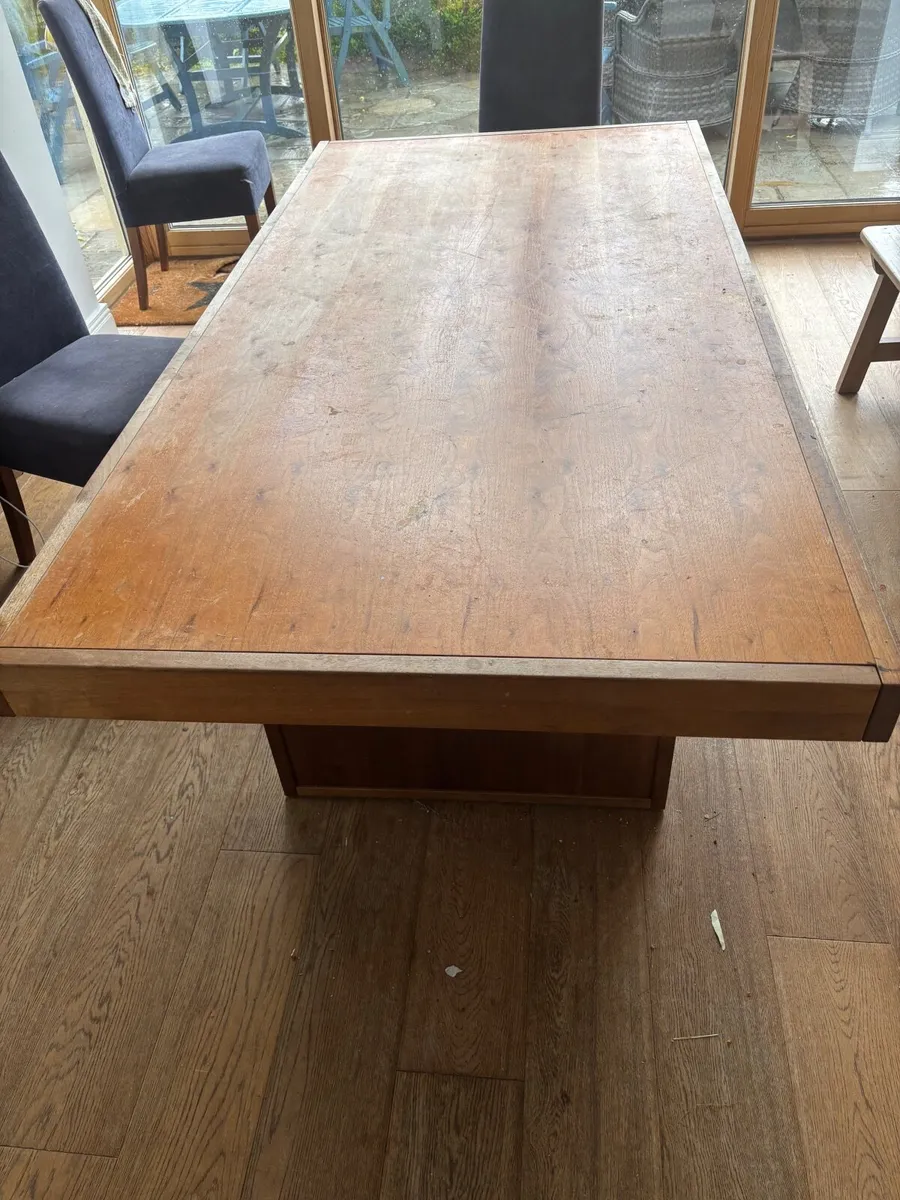 Dining table - Image 2