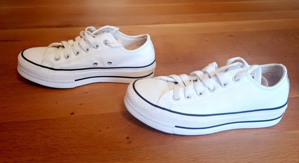 Converse Size 5 - Image 2
