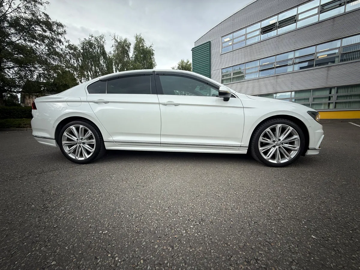 VW Passat 2.0 TSI DSG Mega Spec - Image 3