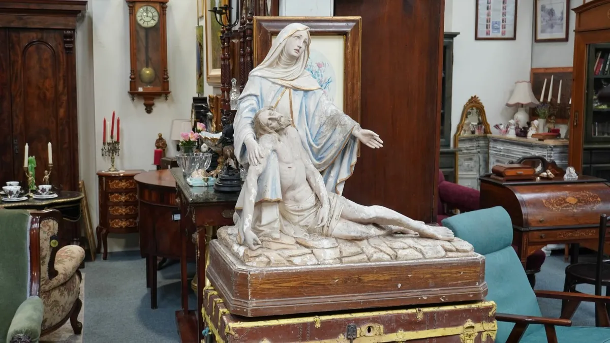 🕊️ Large Pietà Religious Statue - Image 1