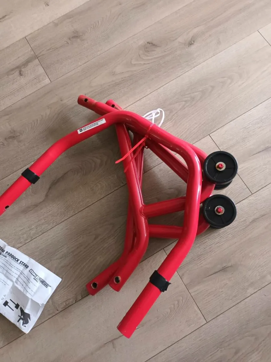 Rear paddock stand - Image 3