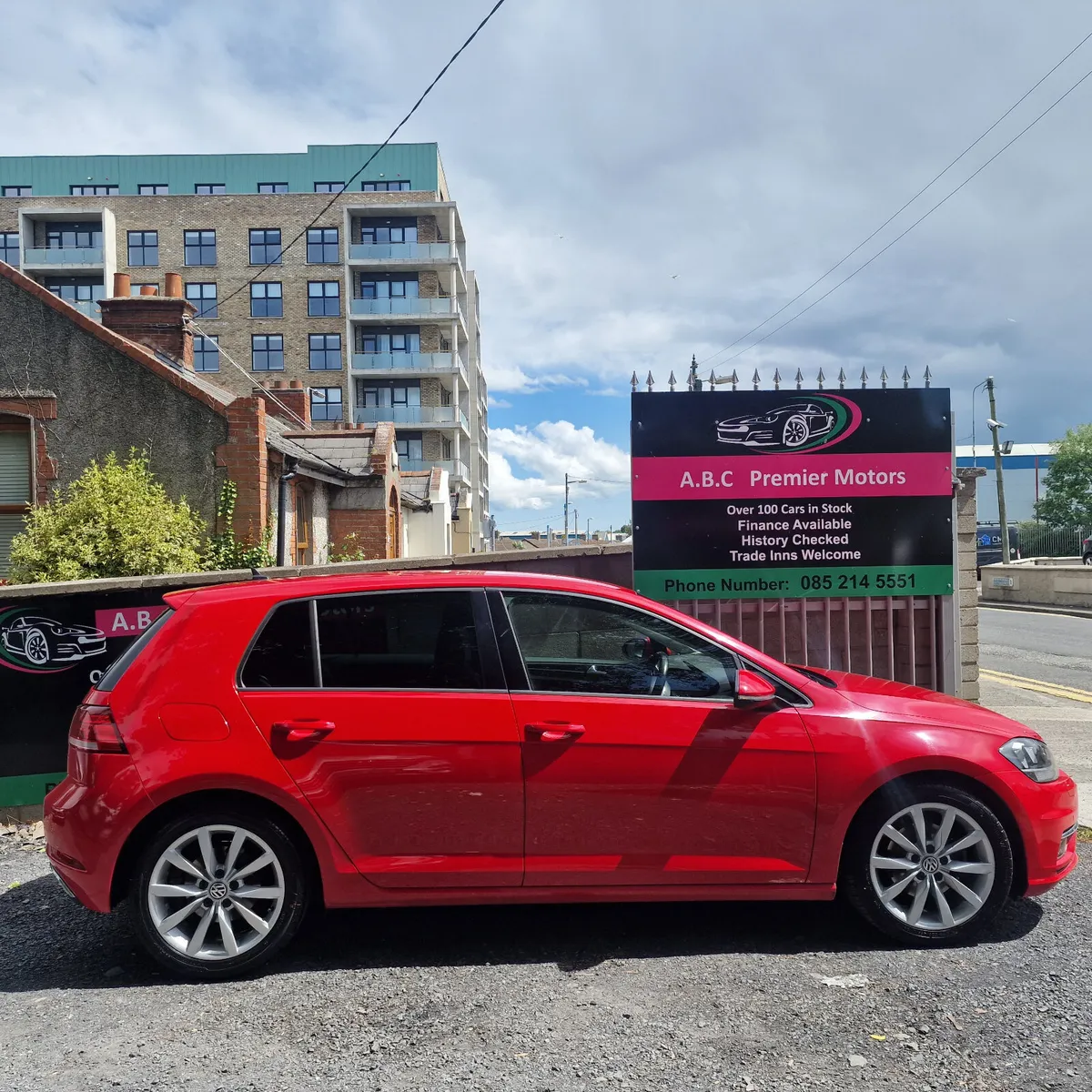 Volkswagen Golf 2018 1.6 TDI 115HP Highline - Image 3