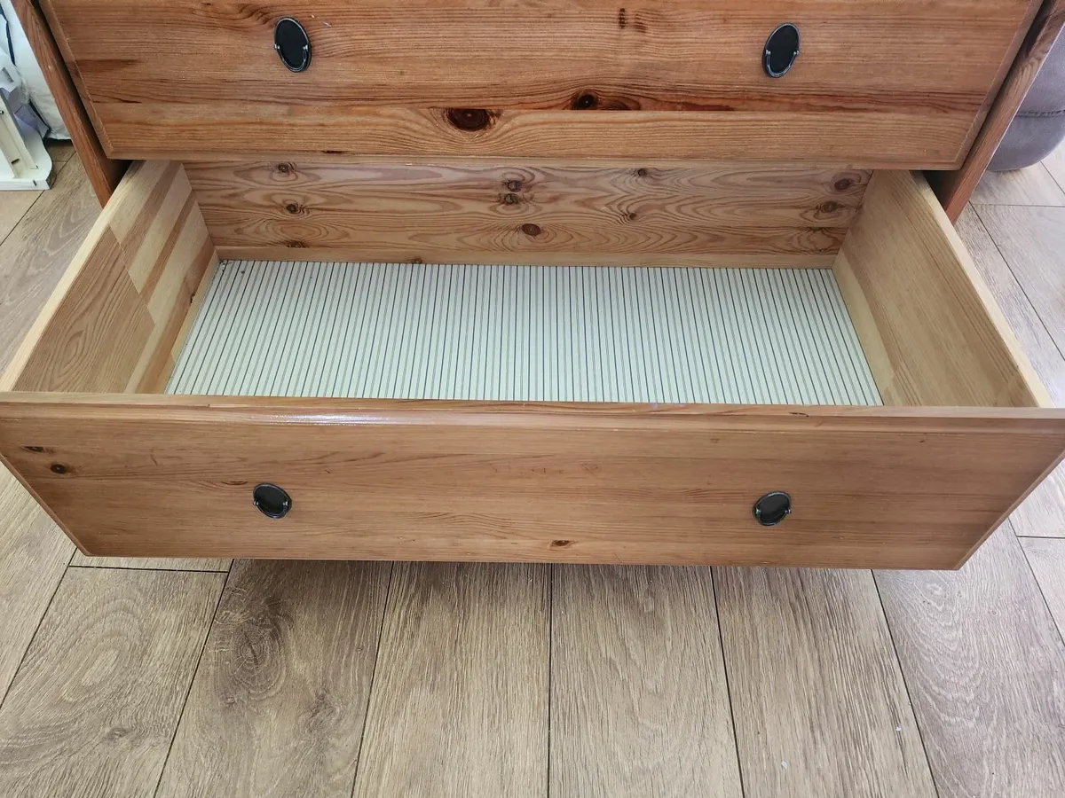 Chest of drawers - Image 2