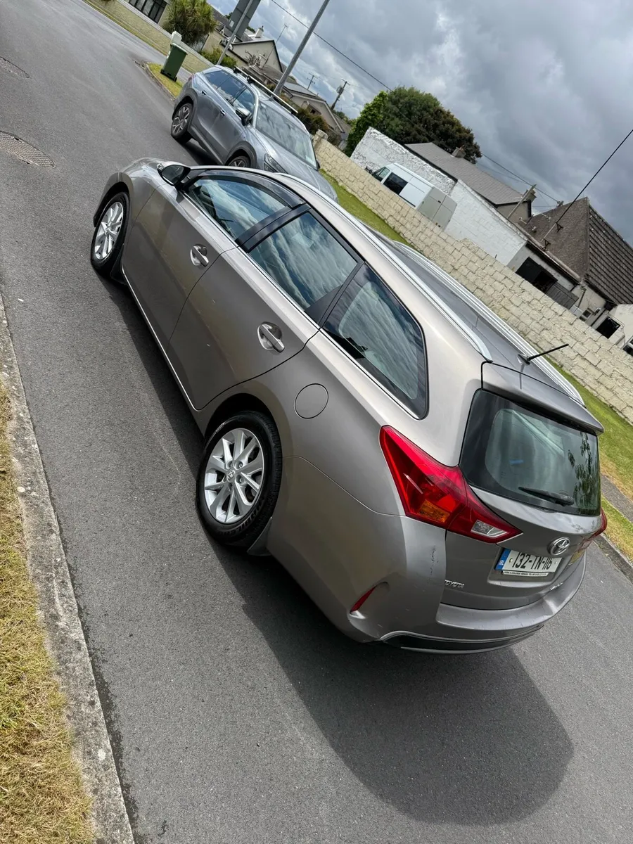 Toyota auris - Image 4