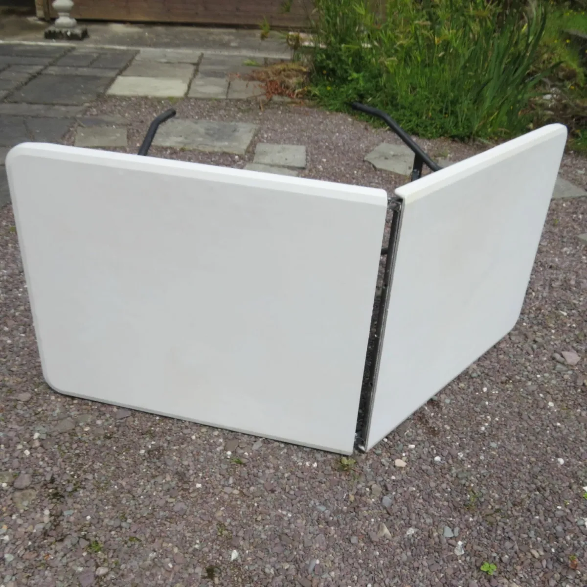 Folding table - Image 2