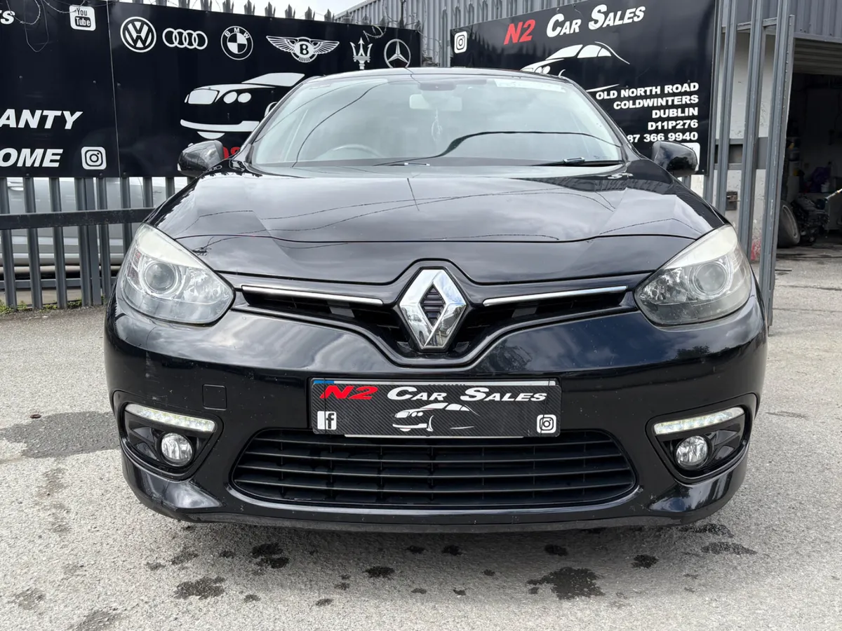142 Renault Fluence 1.5d, LOW MILES, LIMITED EDITI - Image 2