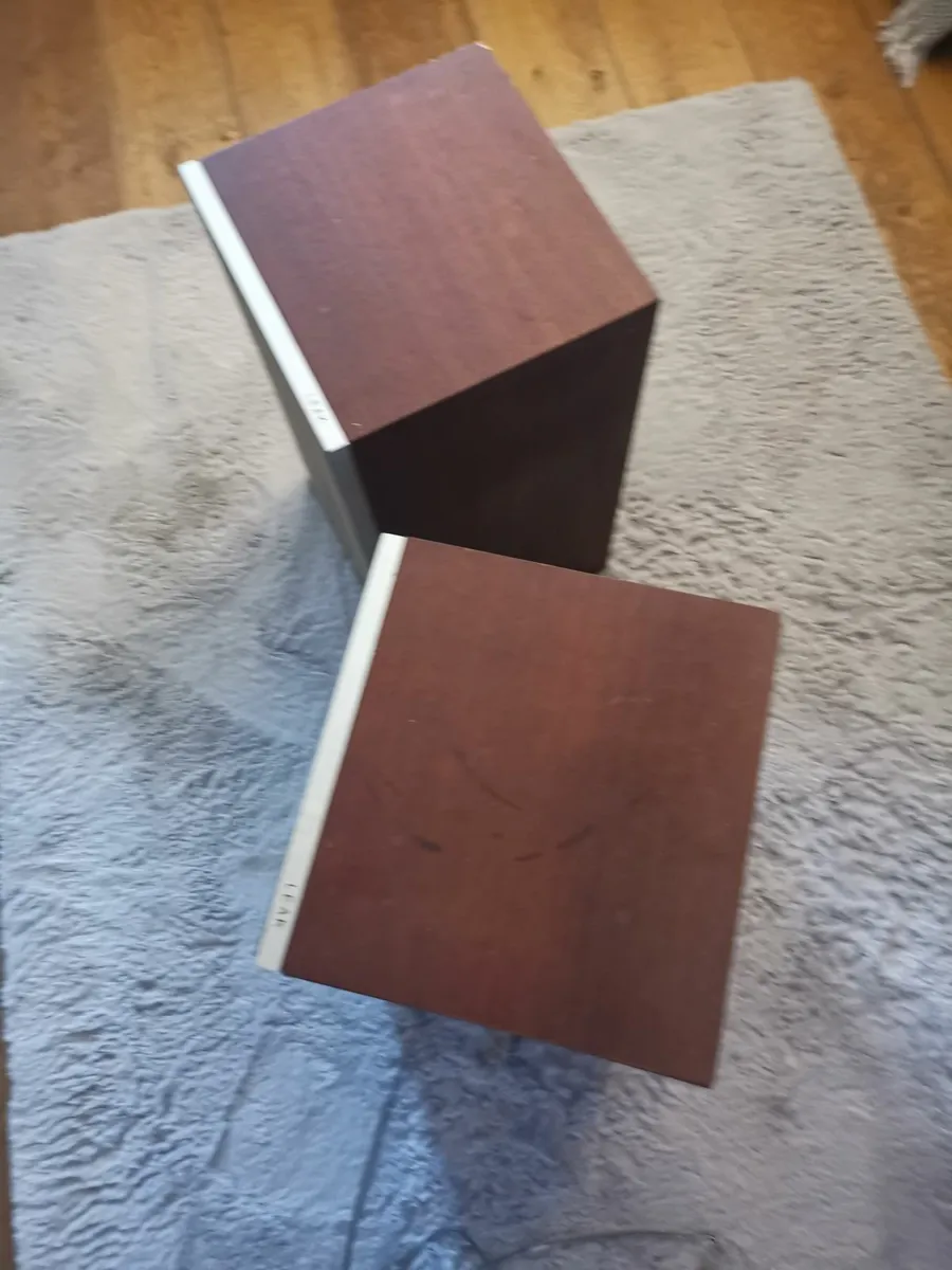 Vintage Leak speakers - Image 2