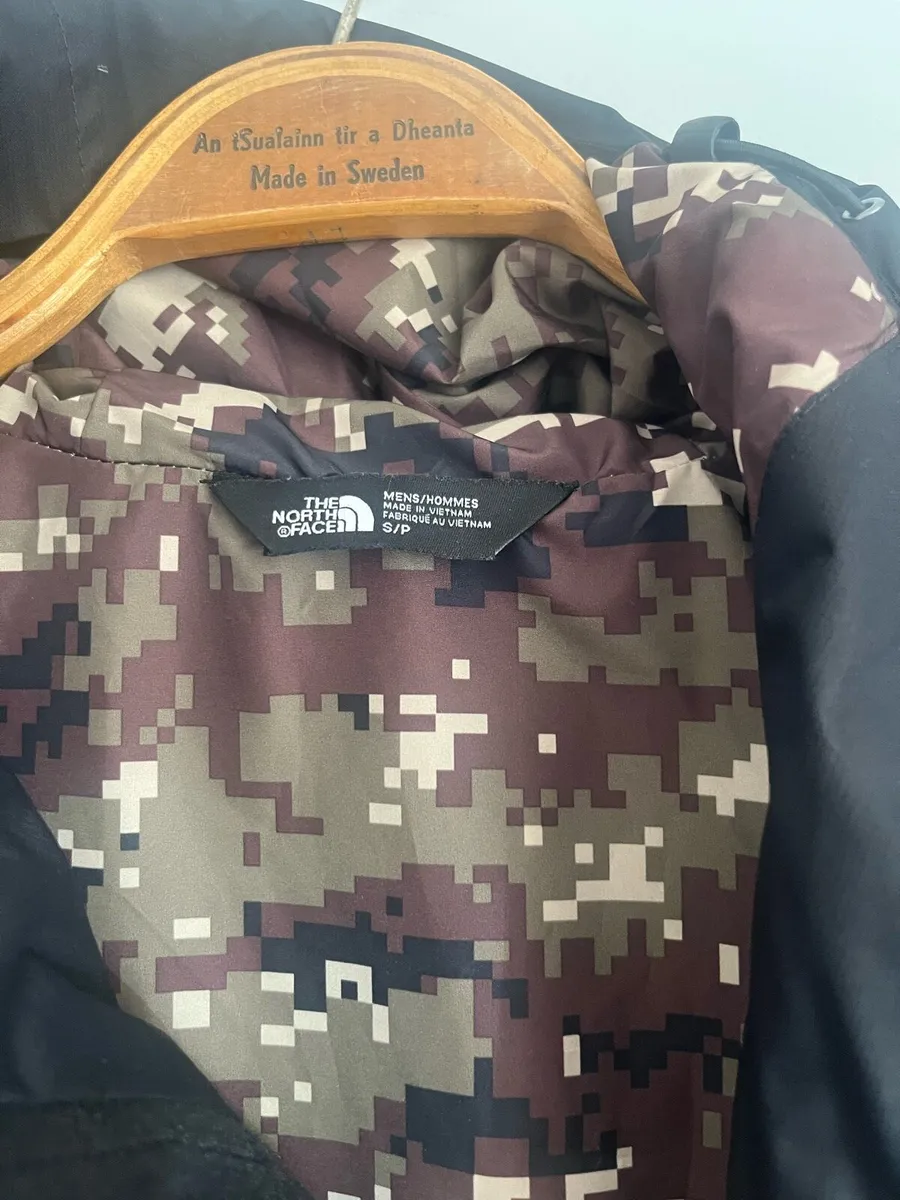 New North Face Jacket size small - Image 2