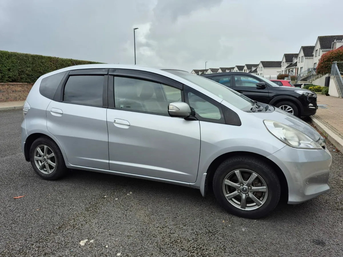 2012 Honda Fit Hybrid Heated Seats High Spec 2Keys - Image 4