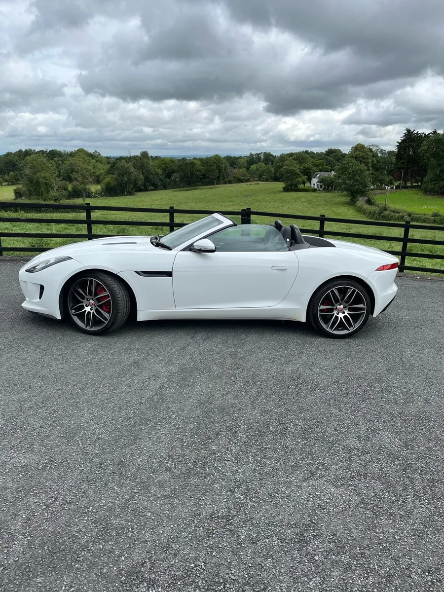 Jaguar F Type - Image 2