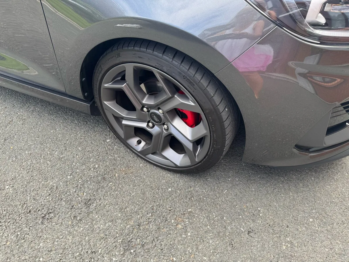 Car - Image 2