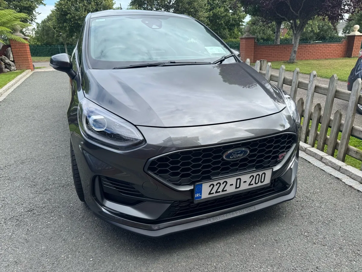 Car - Image 3