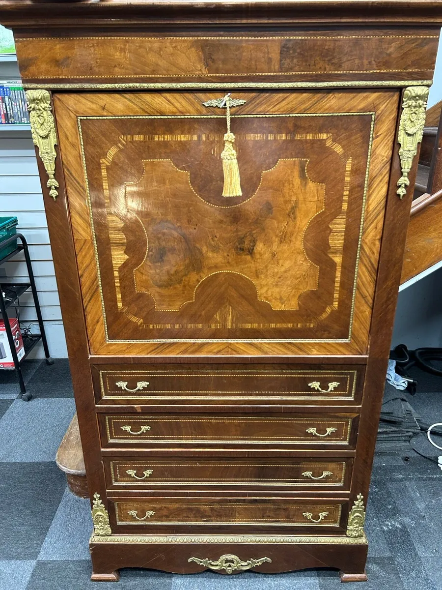Cabinet - Image 3