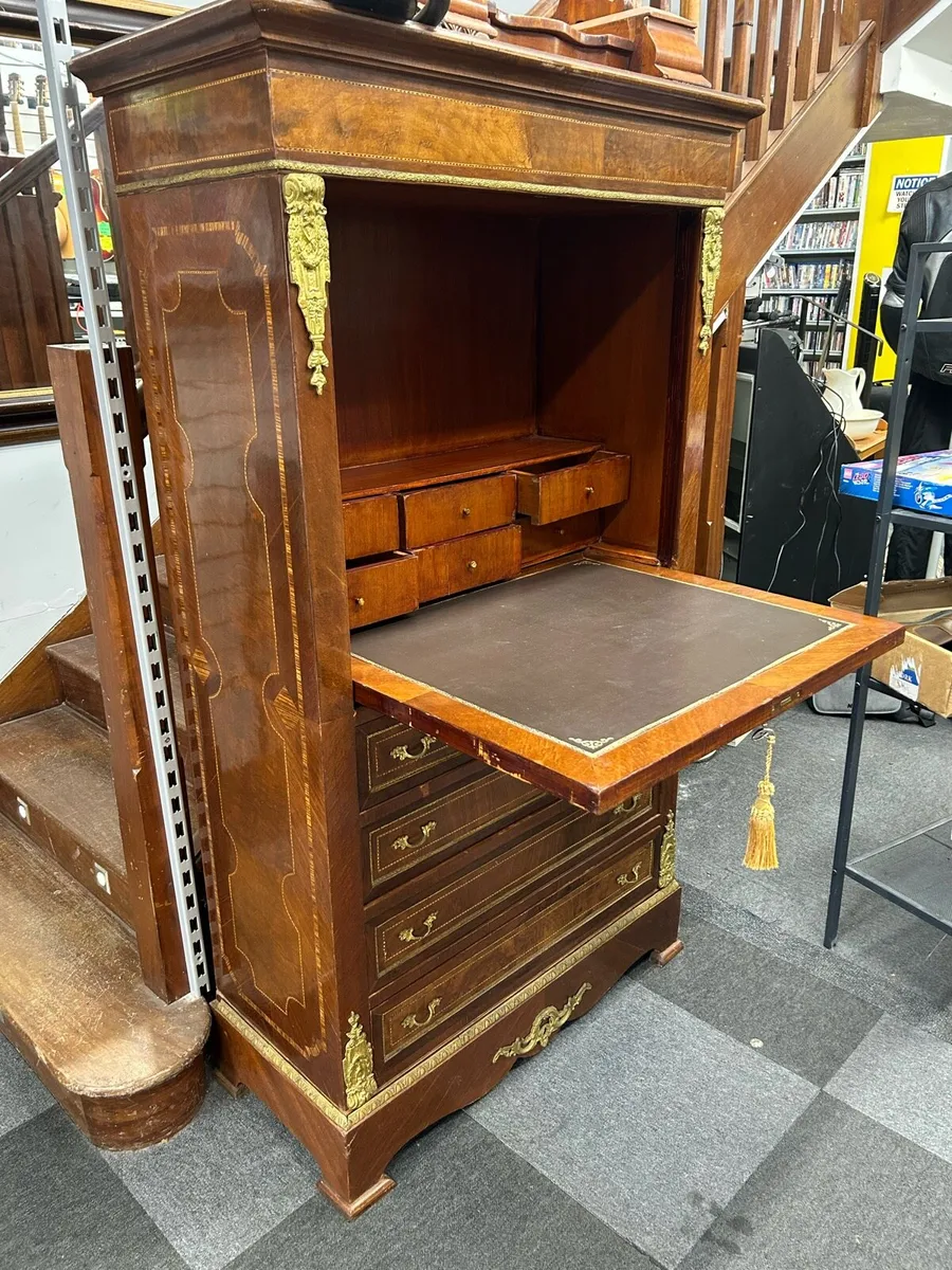 Cabinet - Image 4