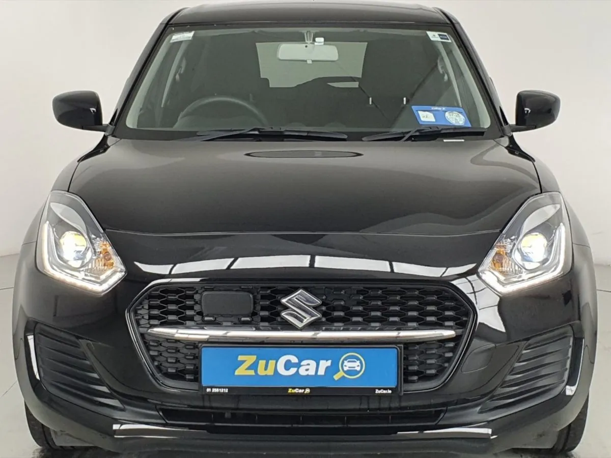Suzuki Swift  26 1.2 SZ3 Hybrid Dualjet MT - Image 3