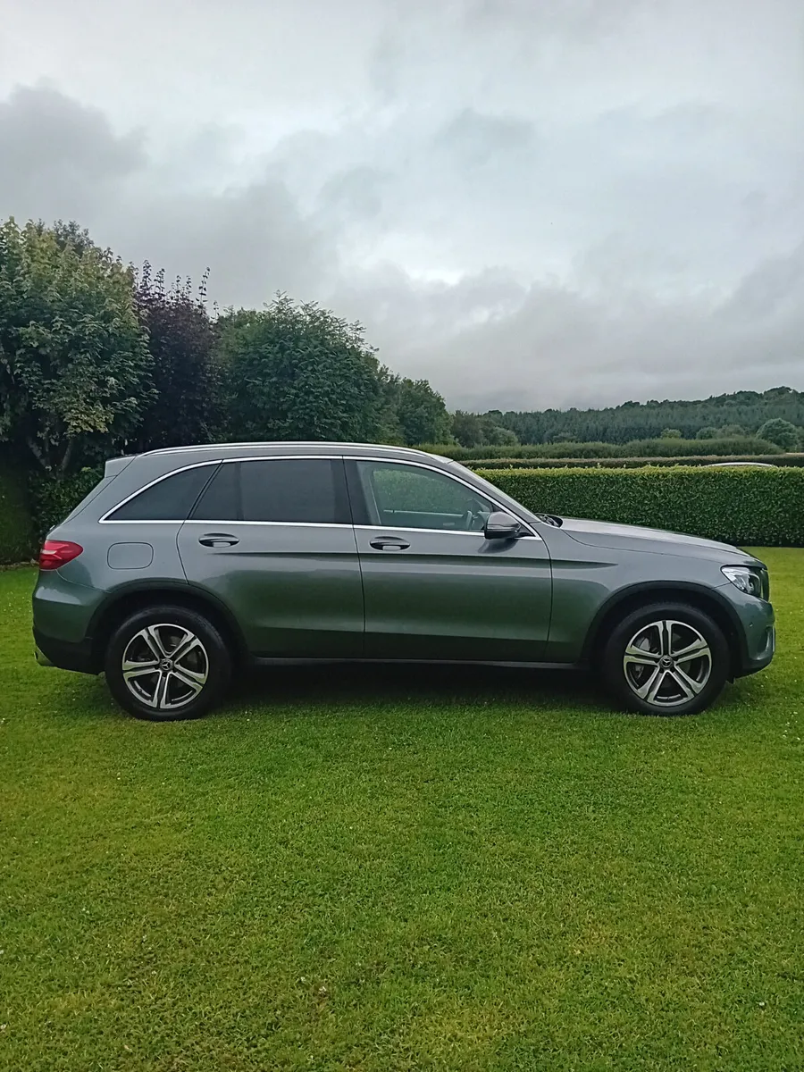 Mercedes-Benz GLC 2018 - Image 2