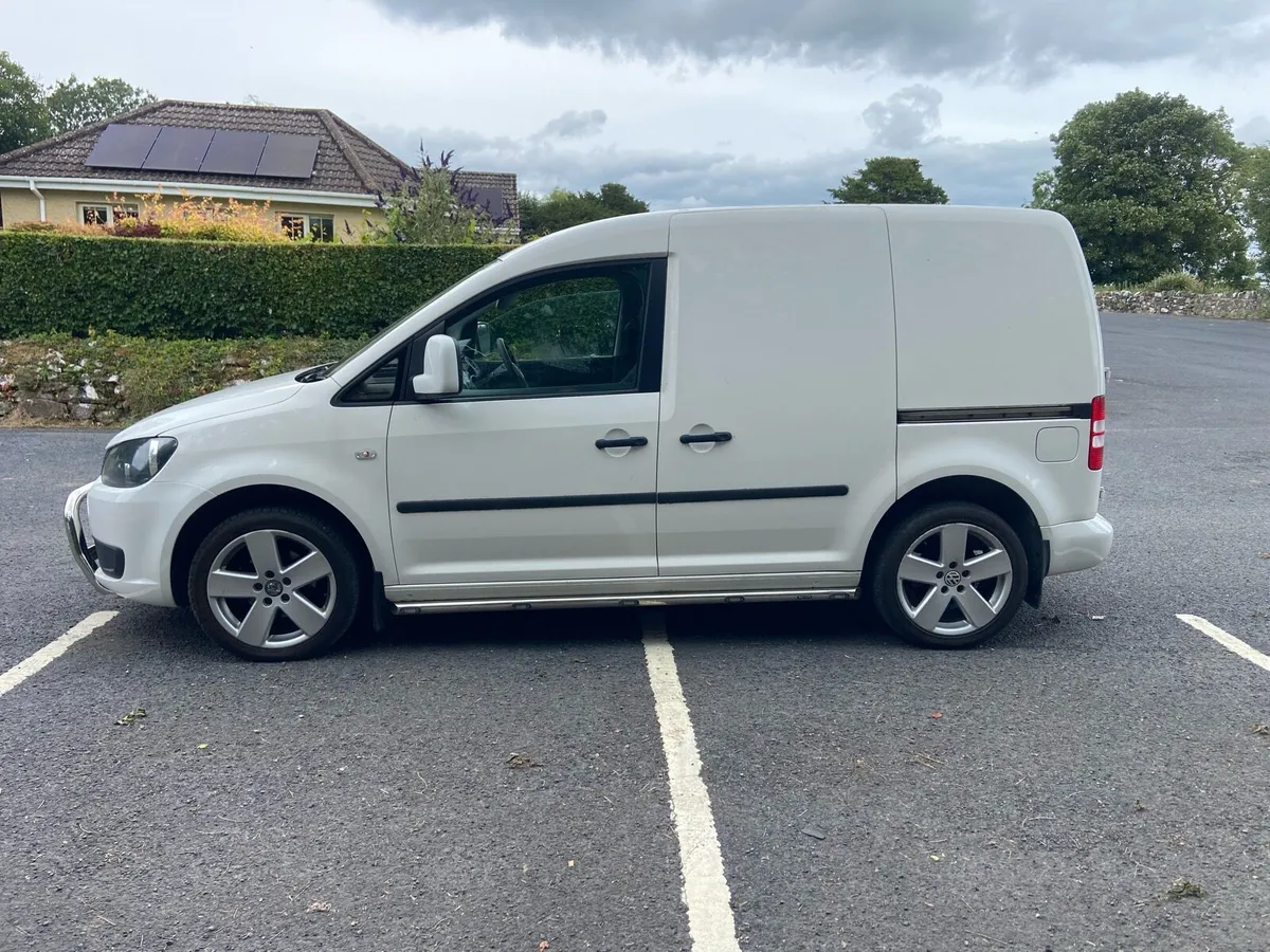 2015 Volkswagen Caddy - Image 4