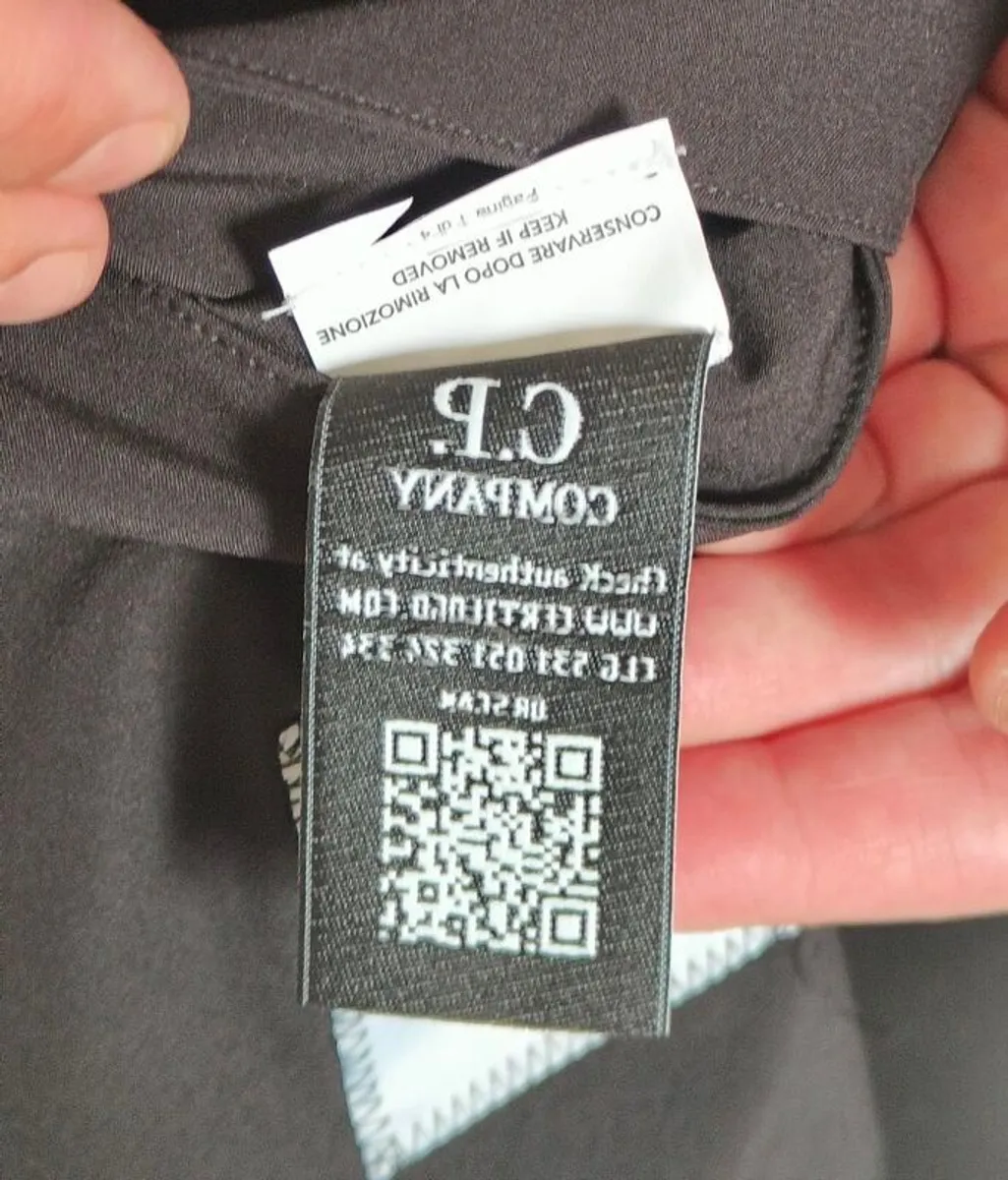 CP Company Black Metropolis Jacket - Image 4