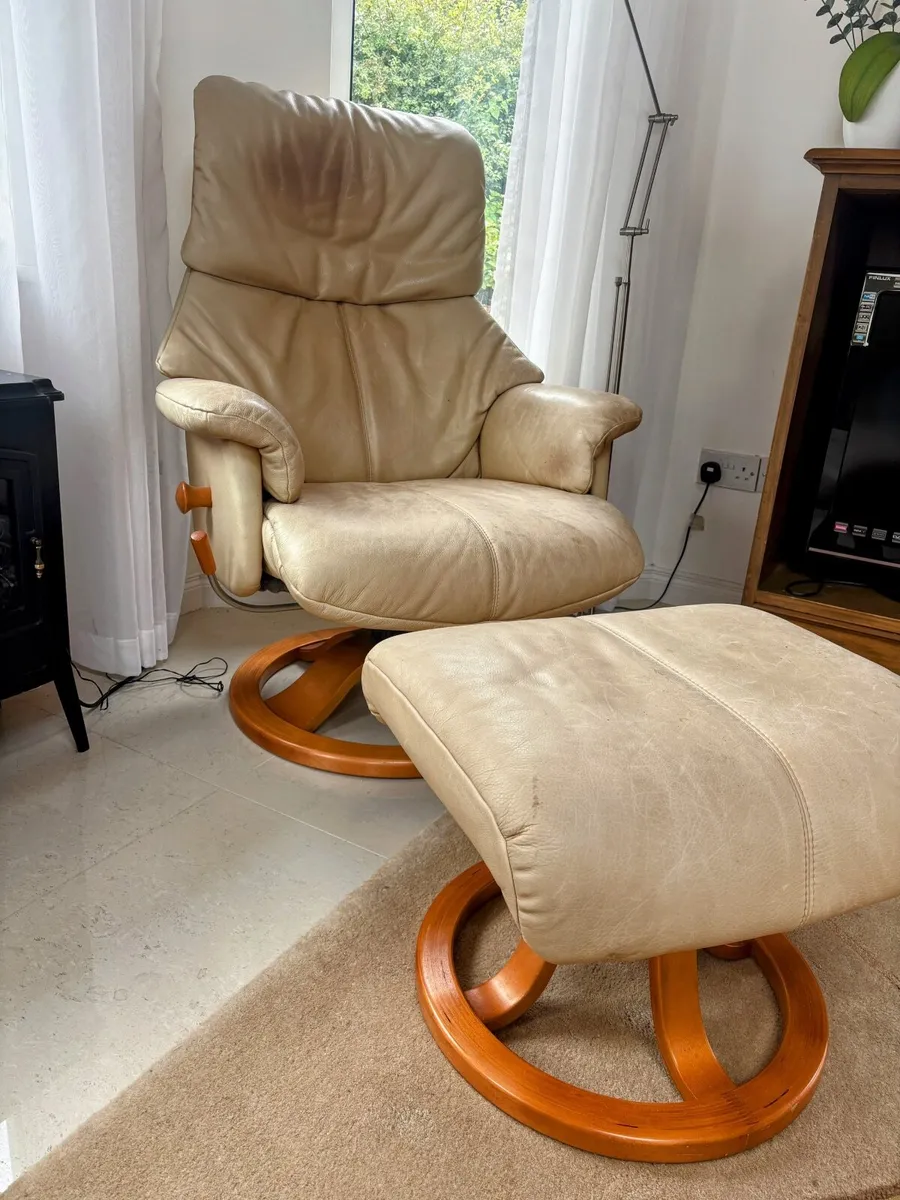 Recliner and foot stool