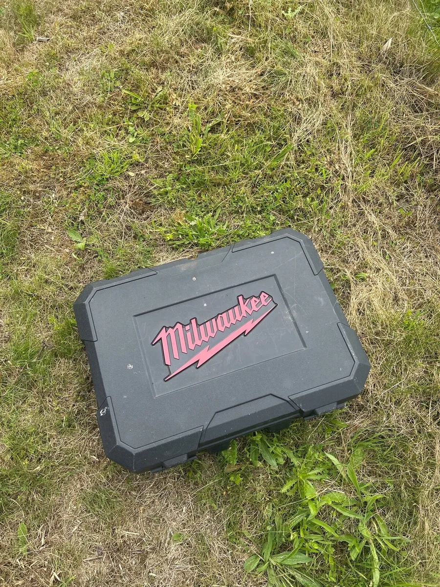 milwaukee box - Image 1