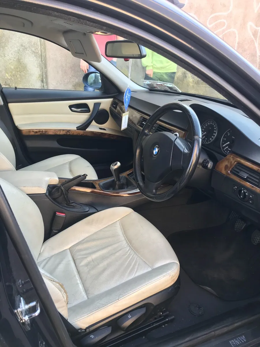 BMW 316i e90 - Image 4