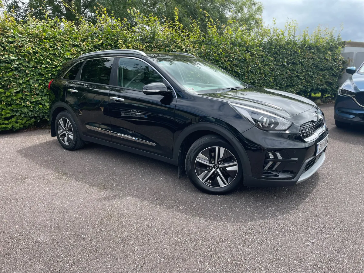 HIGH SPEC | LOW KMS | WARRANTY 2028 | FINANCE - Image 1
