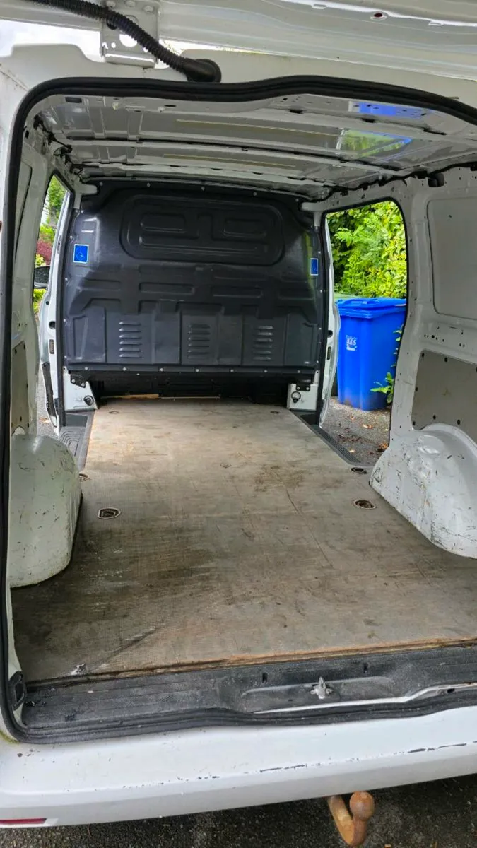 Mercedes Benz Vito 116 Automatic - Image 2