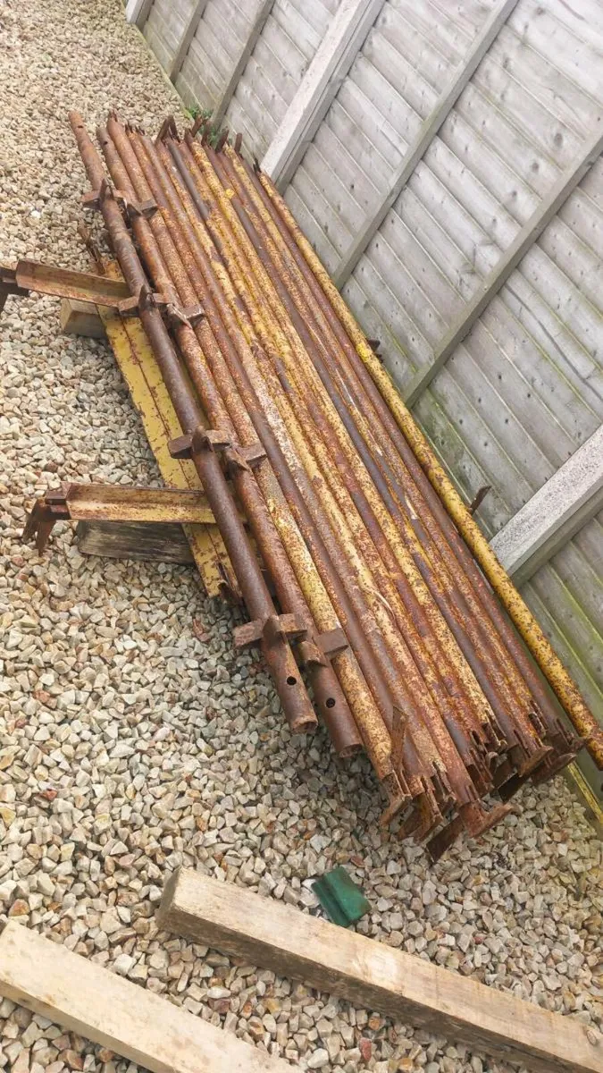 Kwikstage scaffolding - Image 1