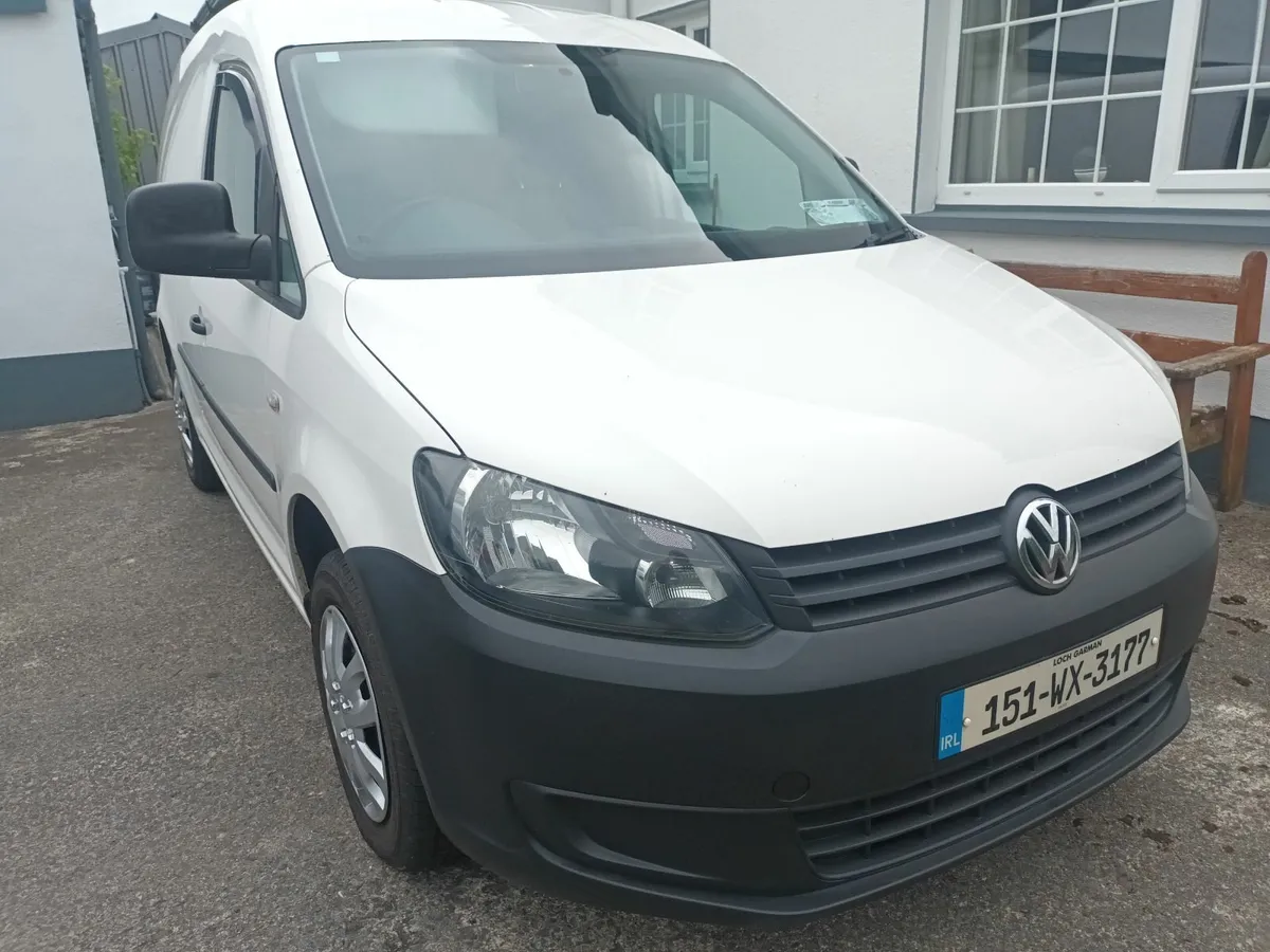 Volkswagen Caddy 2015 doe may 2026 - Image 4