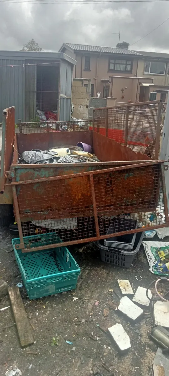 Trailer needs repairs - Image 1