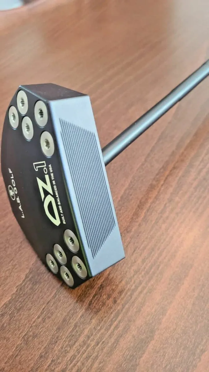 Lab OZ.1, Black Left Handed 33.1 inches putter - Image 3