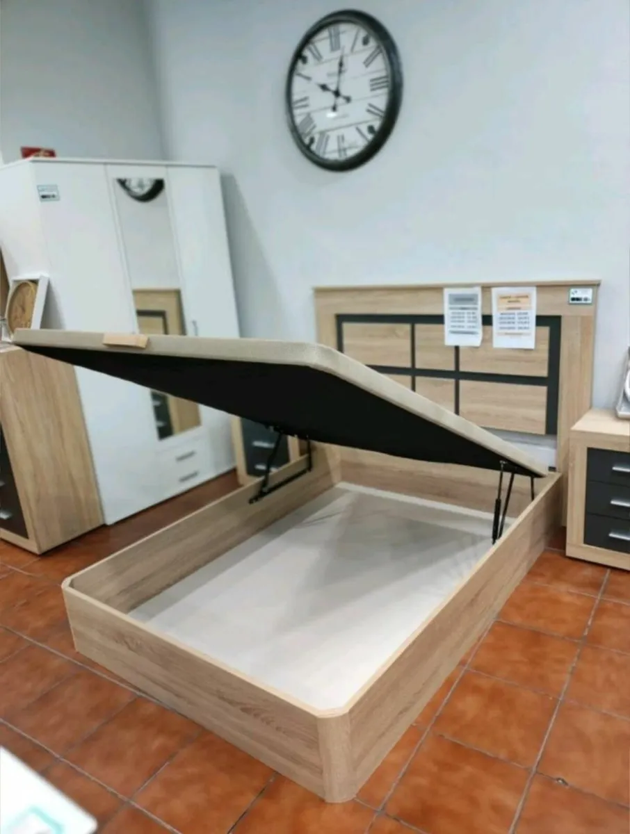 Oak Ottoman Storage Bed – Stylish Space, King size - Image 1