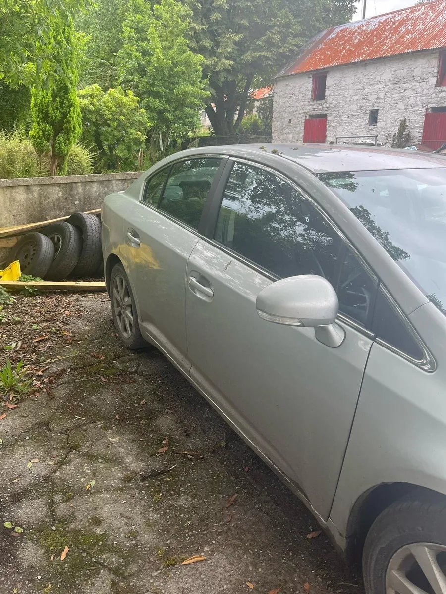 Toyota Avensis - Image 2