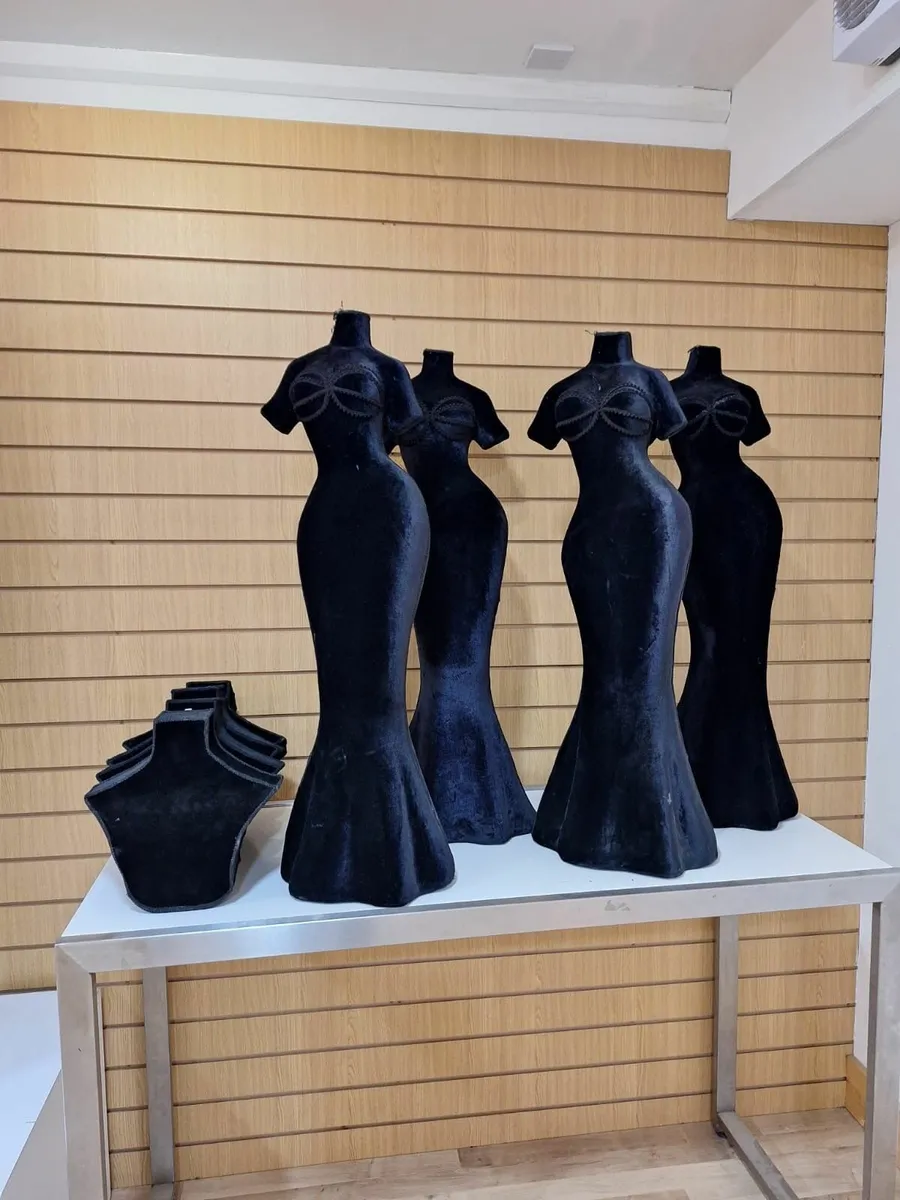 Ladies Fashion Mannequins - Image 2