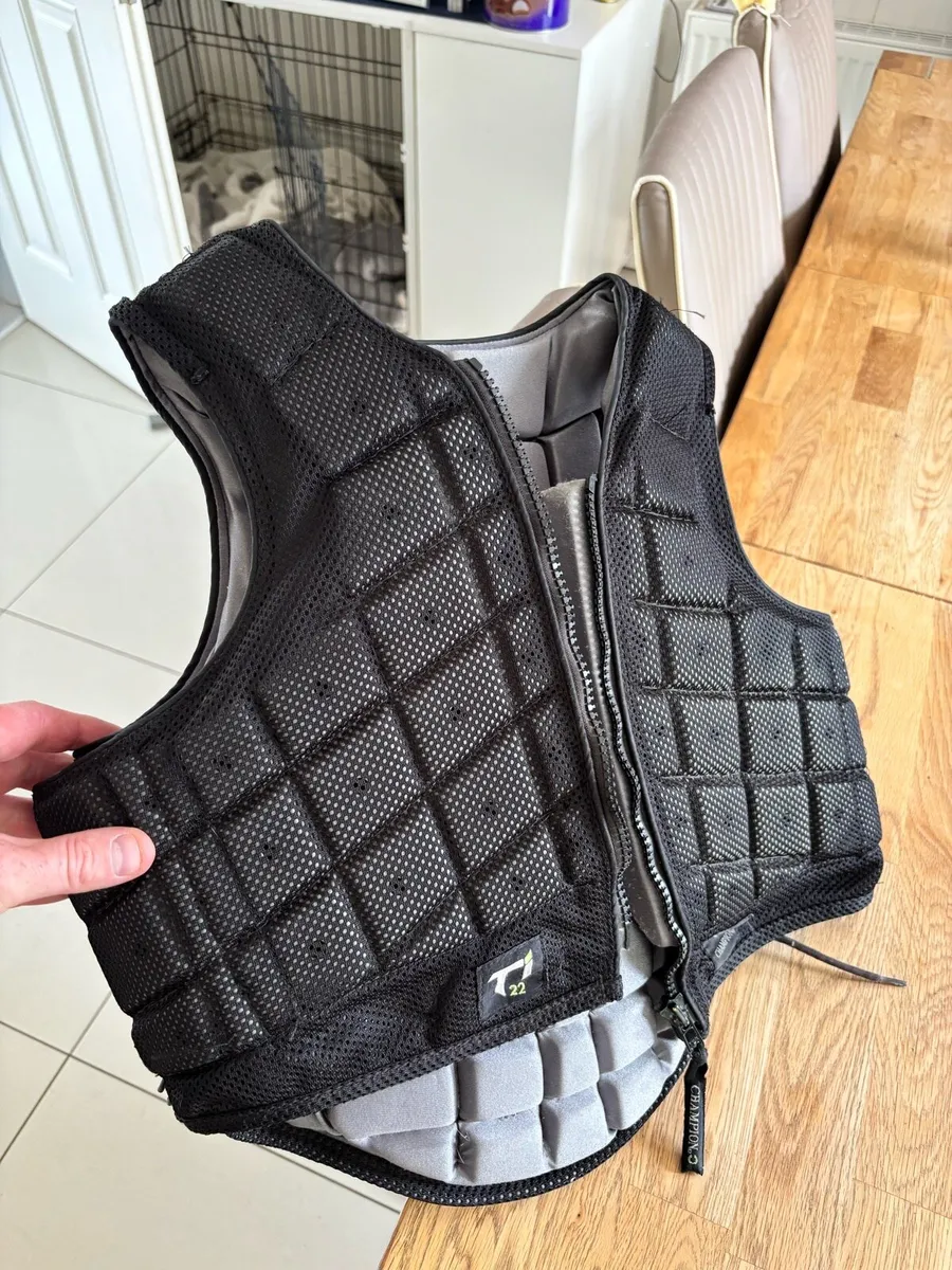 Youths back protector - Image 2