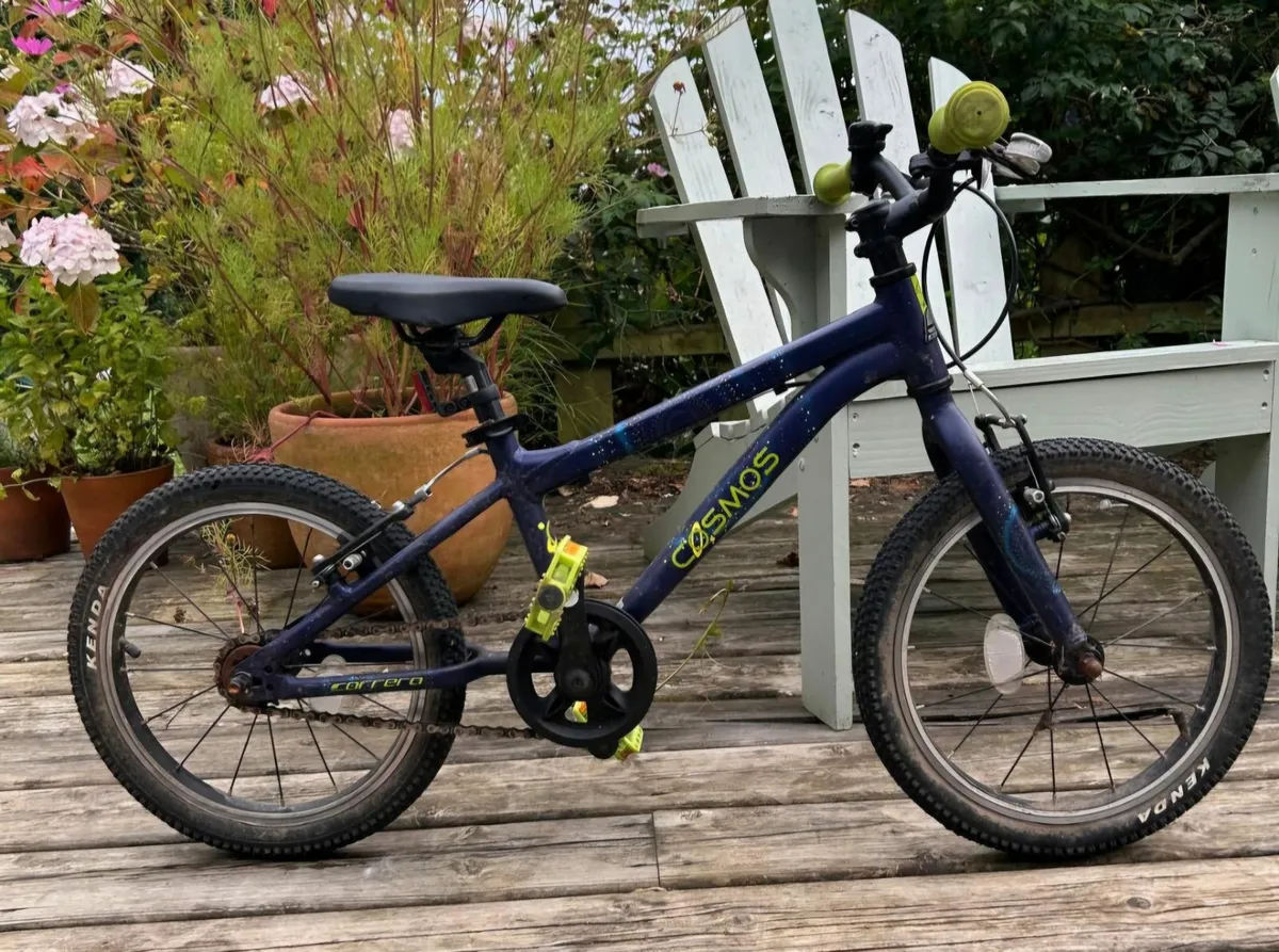 16" Carrera Cosmos bicycle