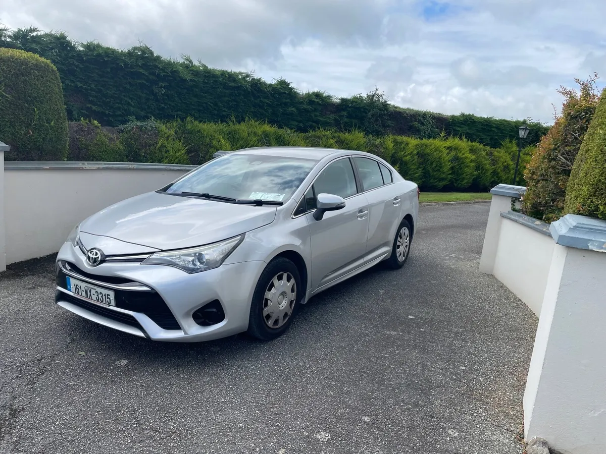 161 Toyota Avensis  1.6 d4d - Image 4