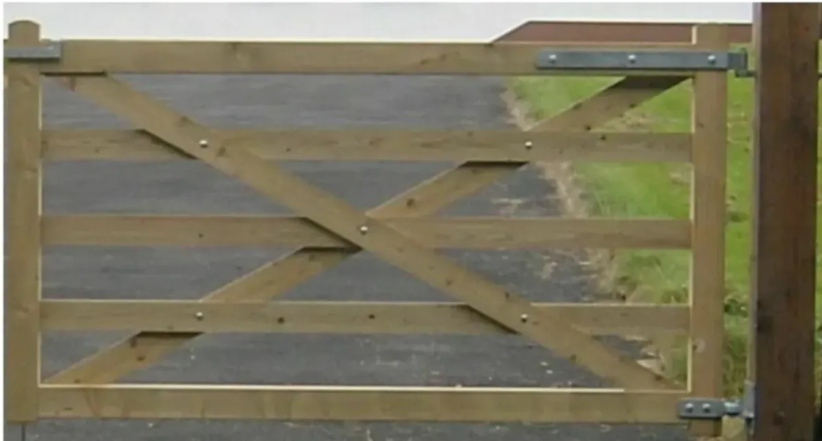 Field Gate Nutgrove Single- made to order - Image 3